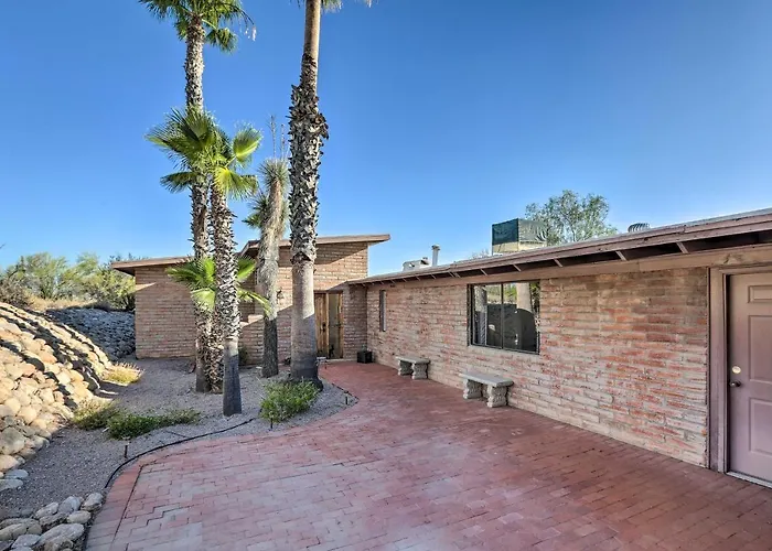 Holiday home Oasis 'la Casa De Palmas' W/ Pool! Tucson