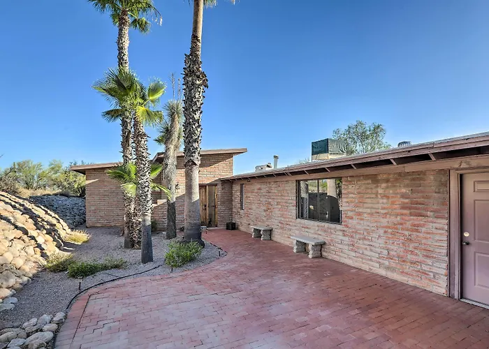 Oasis 'la Casa De Palmas' W/ Pool! Holiday home Tucson